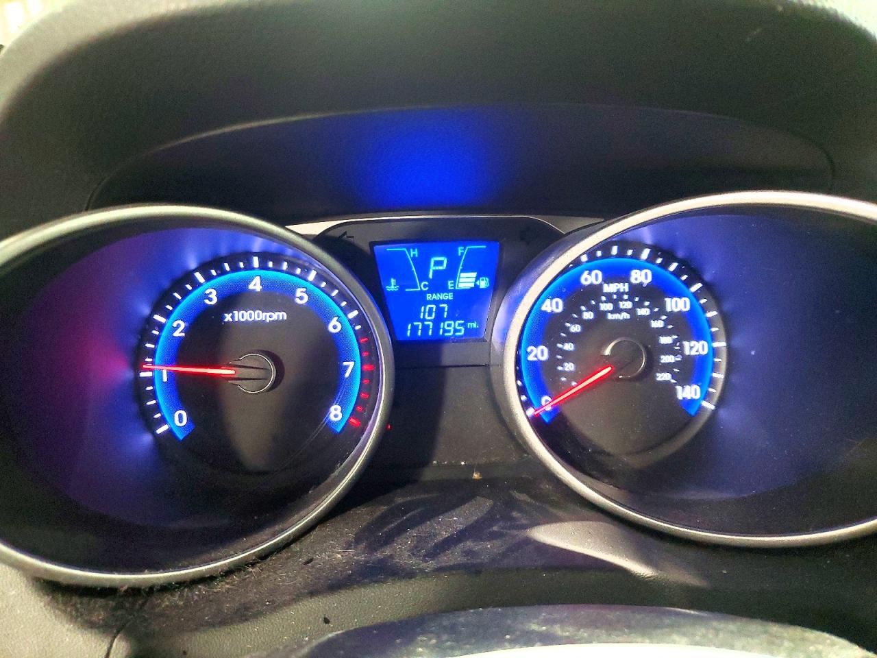 2015 HYUNDAI TUCSON SE photo 17