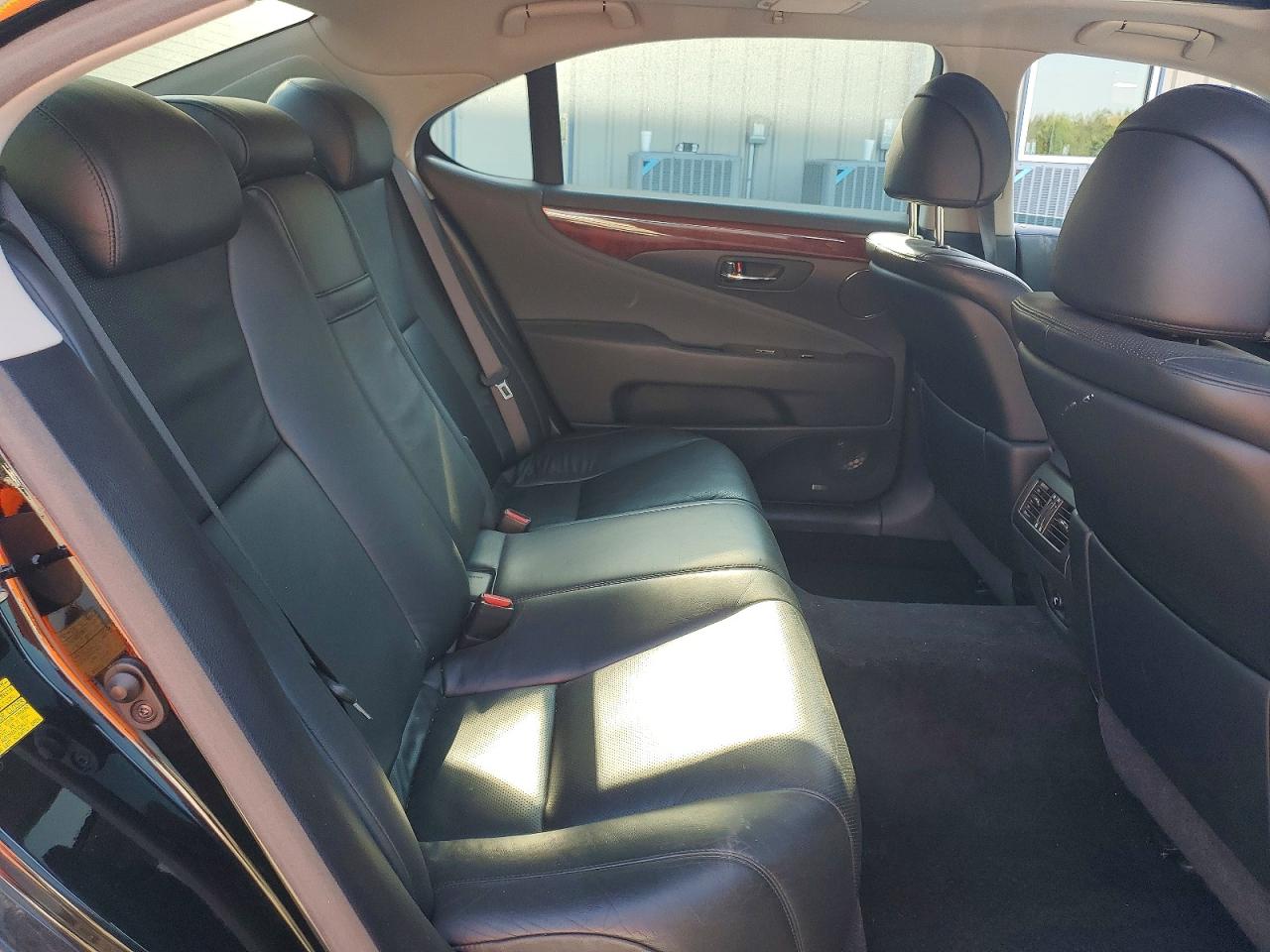 2008 LEXUS LS 460L photo 28
