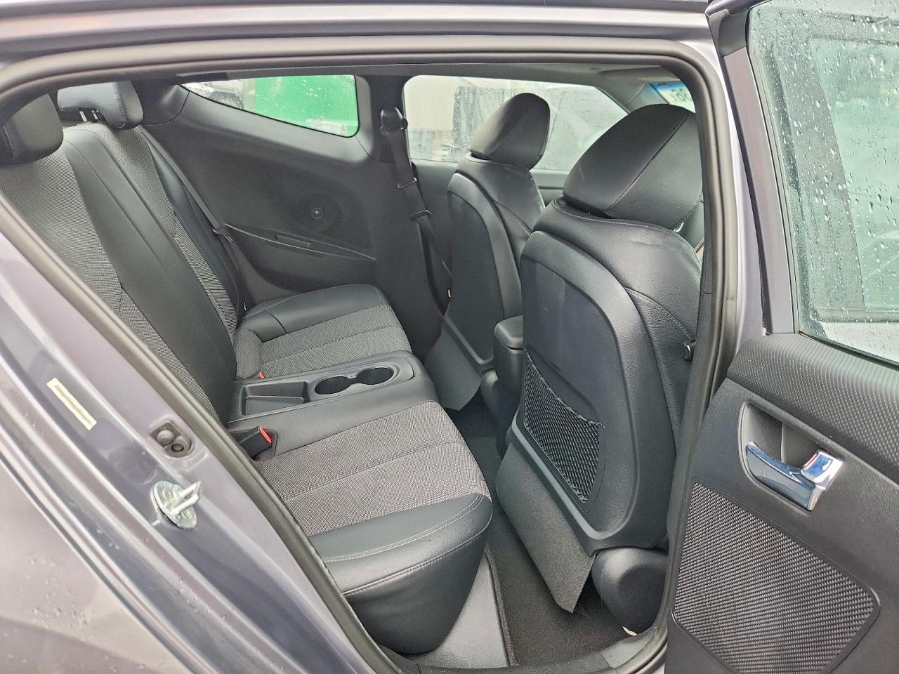 2014 HYUNDAI VELOSTER BASE photo 19