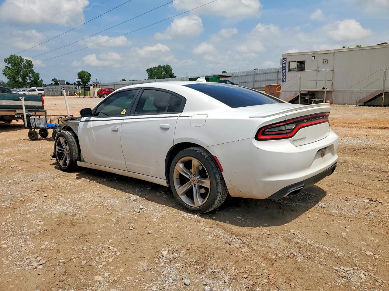 2017 DODGE CHARGER R photo 3