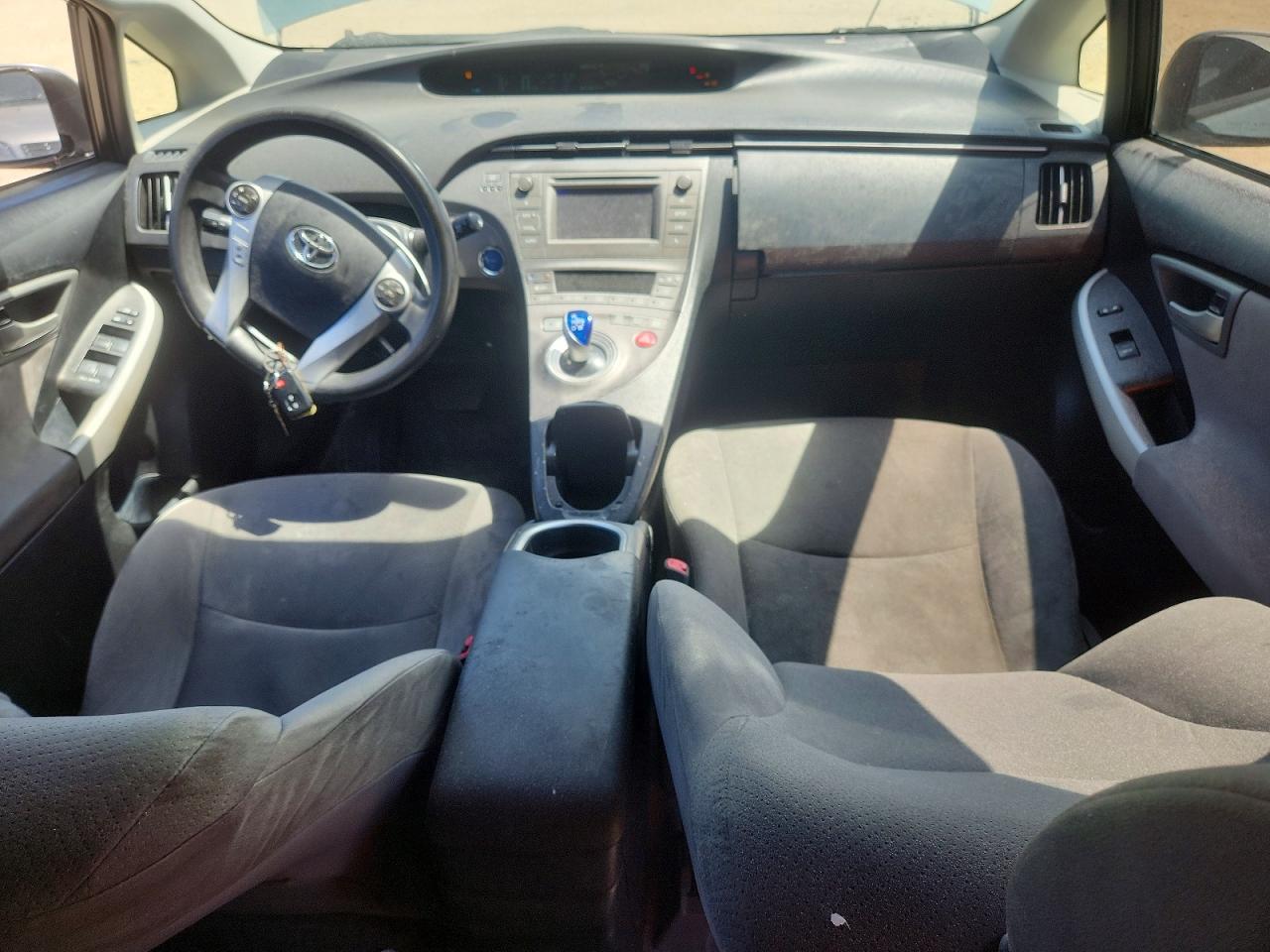 2013 TOYOTA PRIUS TWO photo 22