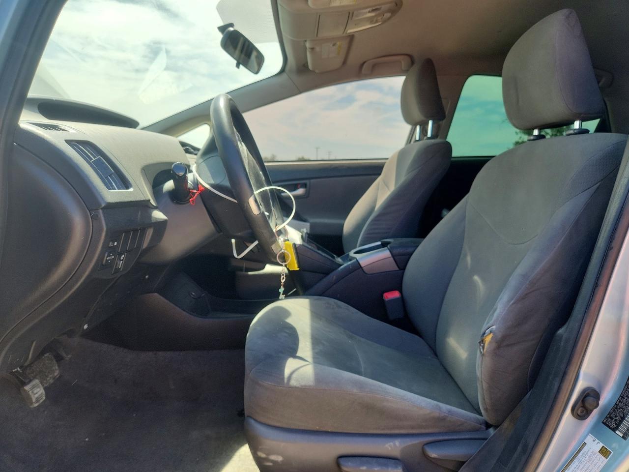 2013 TOYOTA PRIUS TWO photo 19