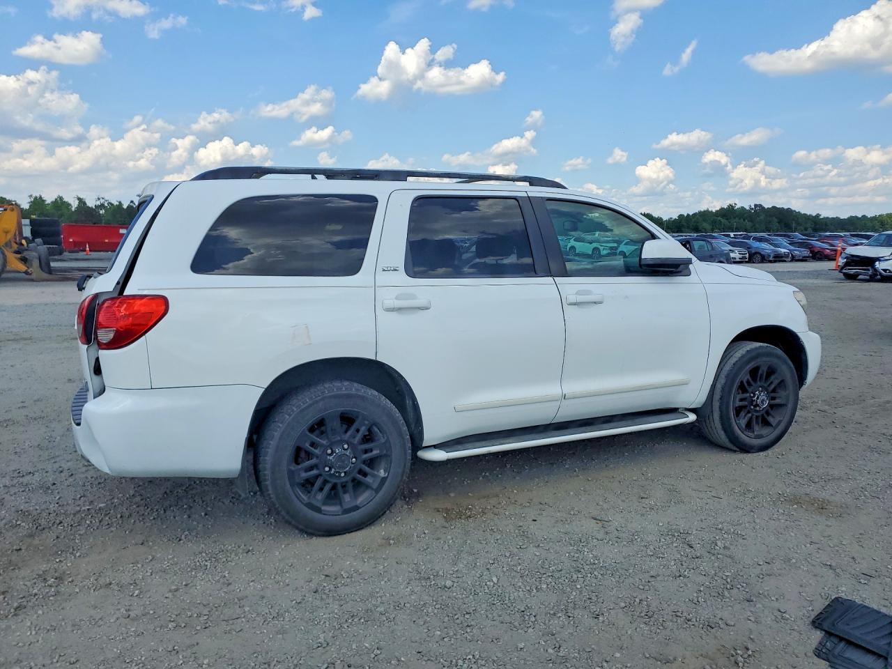 2008 TOYOTA SEQUOIA SR5 photo 3
