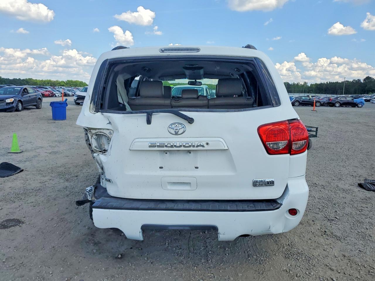 2008 TOYOTA SEQUOIA SR5 photo 6