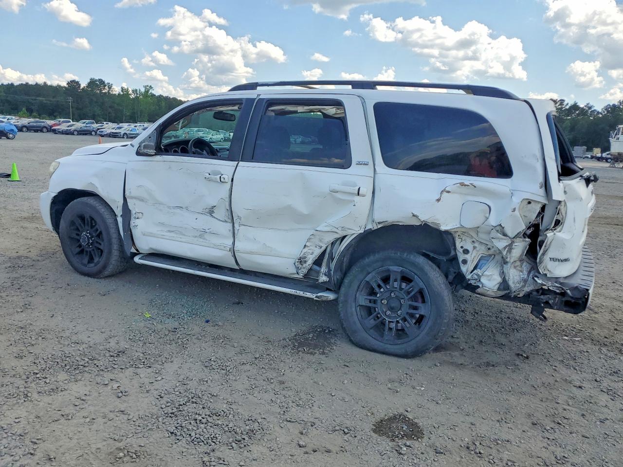 2008 TOYOTA SEQUOIA SR5 photo 2