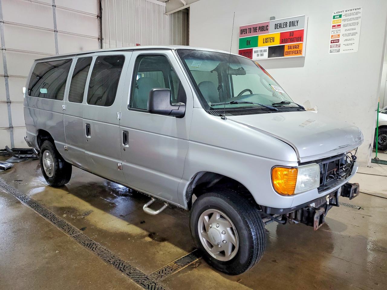 2006 FORD ECONOLINE E350 SUPER DUTY WAGON photo 7