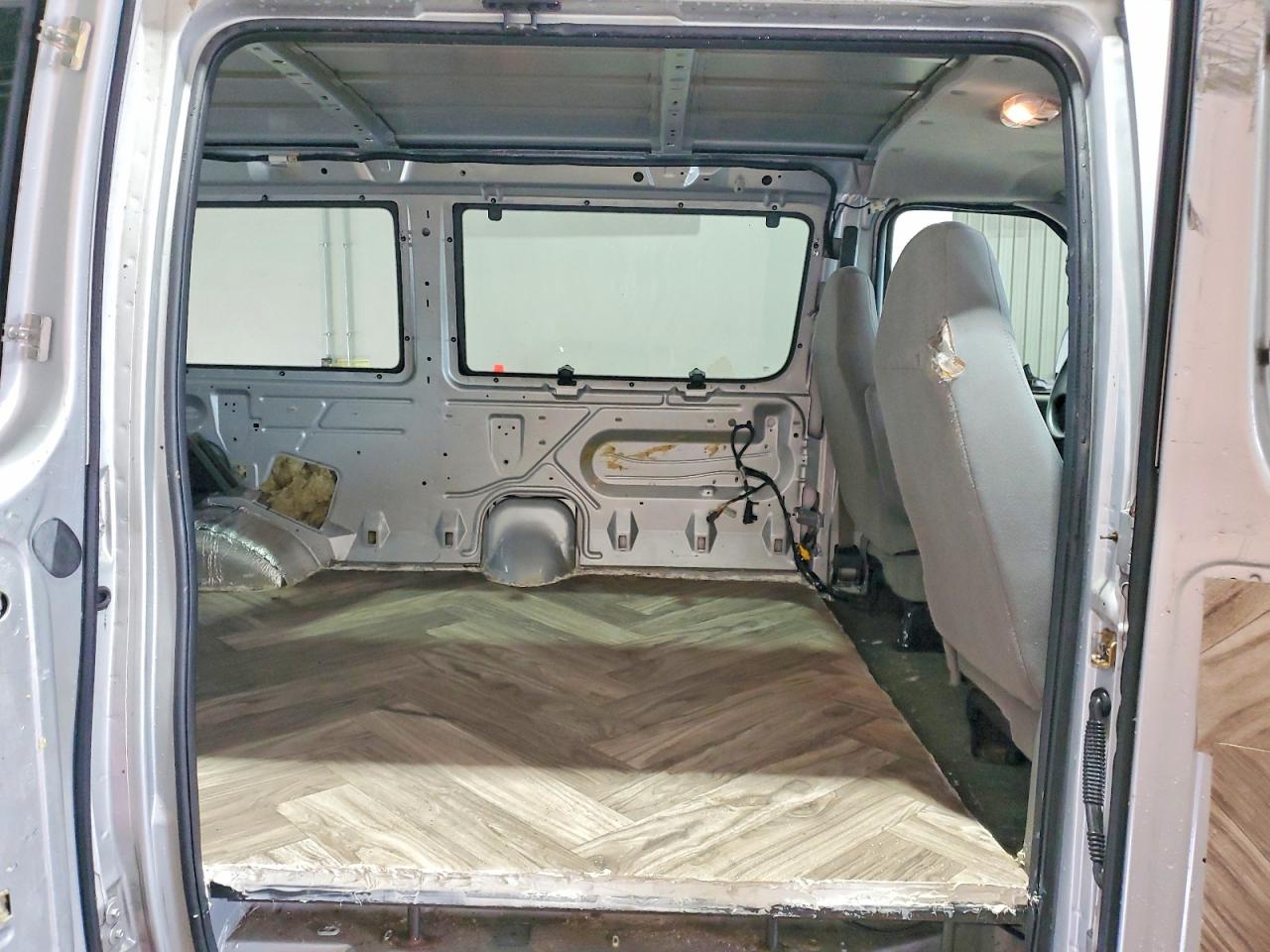 2006 FORD ECONOLINE E350 SUPER DUTY WAGON photo 21