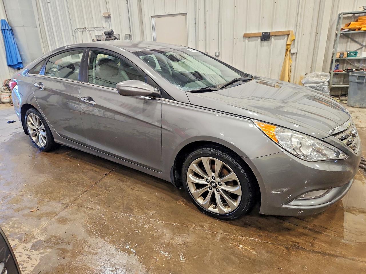 2013 HYUNDAI SONATA SE photo 7