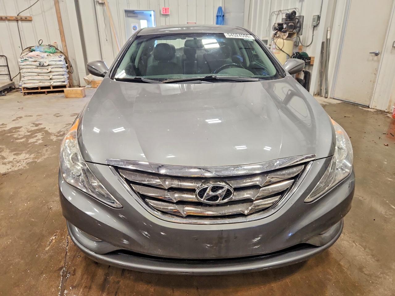 2013 HYUNDAI SONATA SE photo 9