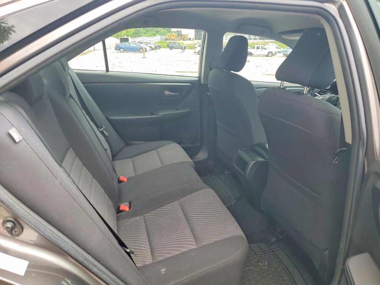 2016 TOYOTA CAMRY LE photo 19
