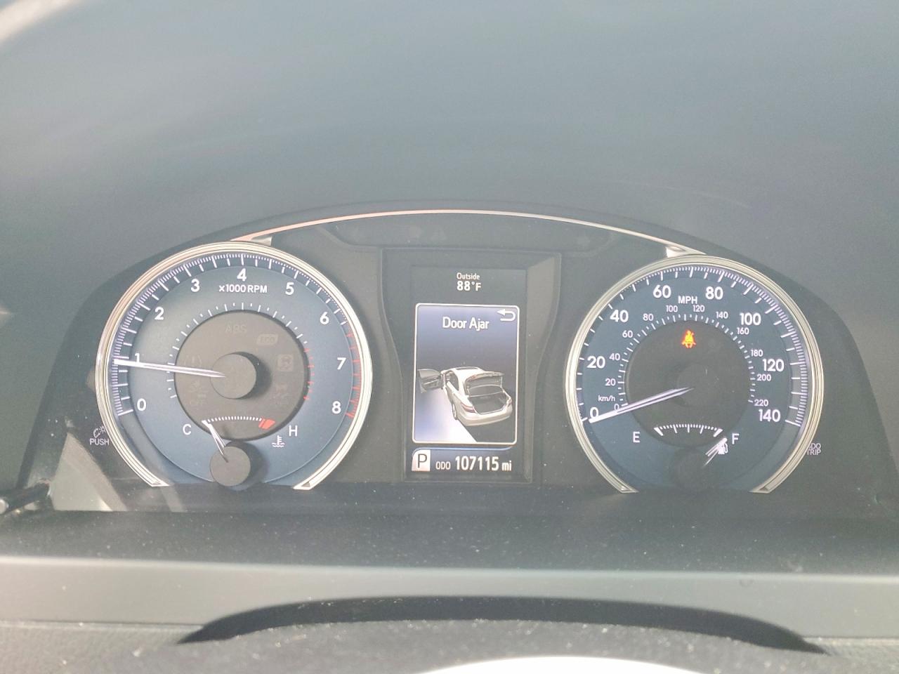 2016 TOYOTA CAMRY LE photo 17