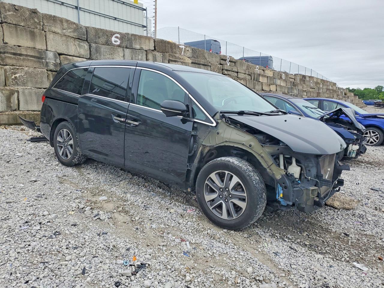 2016 HONDA ODYSSEY TOURING photo 10
