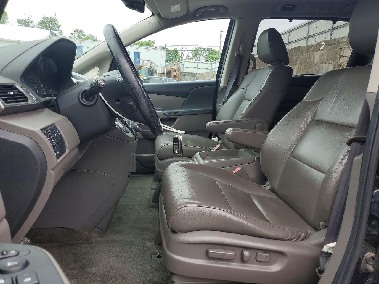 2016 HONDA ODYSSEY TOURING photo 19