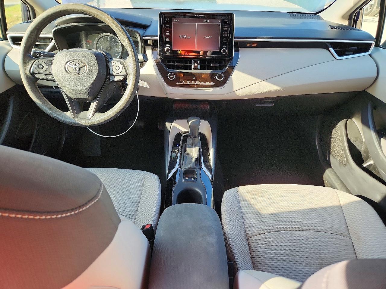 2020 TOYOTA COROLLA LE photo 15