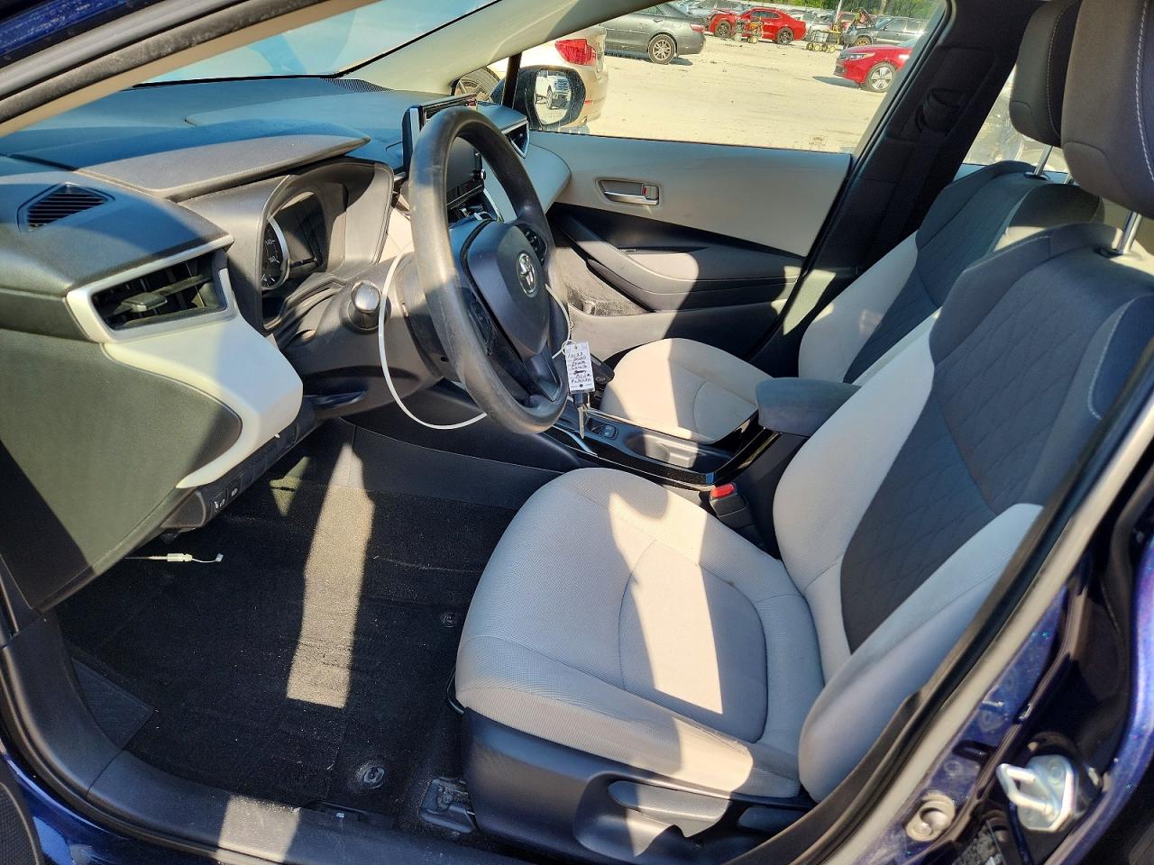 2020 TOYOTA COROLLA LE photo 13