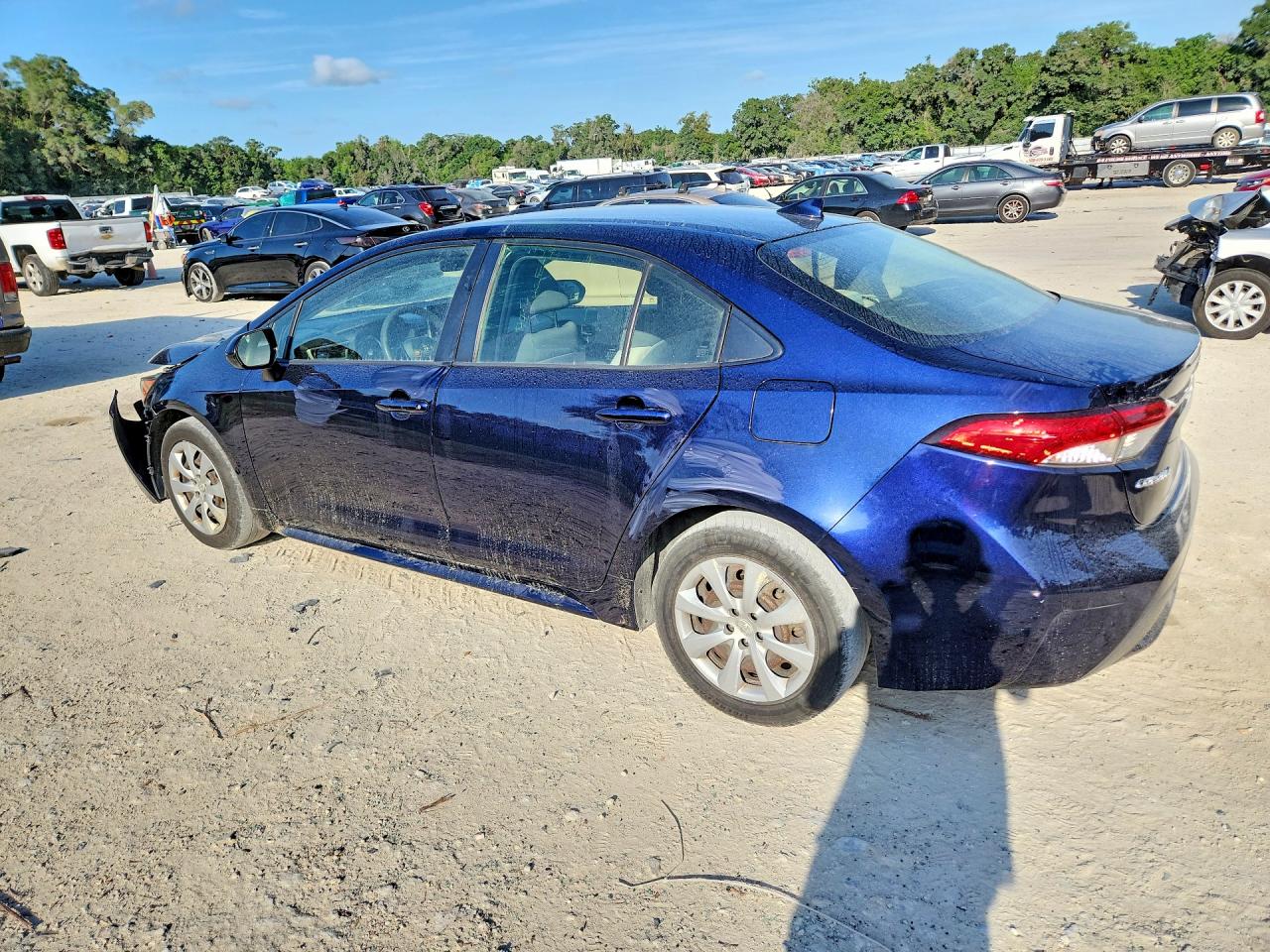 2020 TOYOTA COROLLA LE photo 3