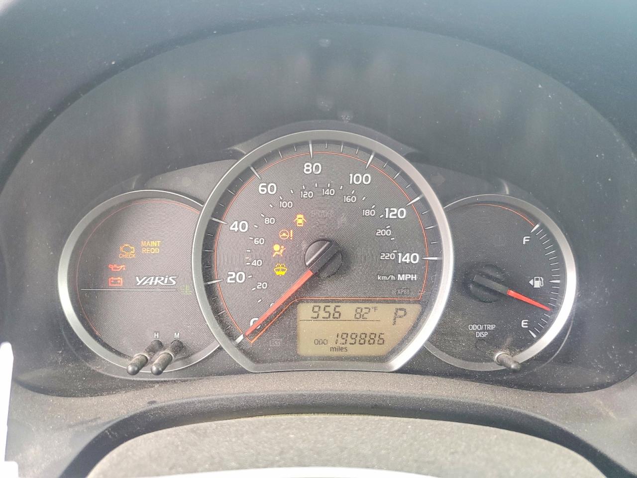 2012 TOYOTA YARIS 5-DOOR L photo 17