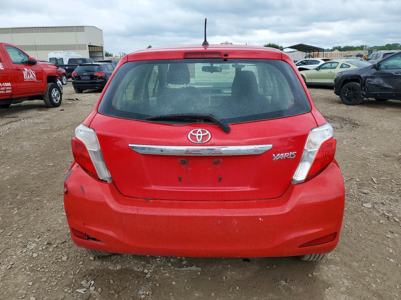 2012 TOYOTA YARIS 5-DOOR L photo 11