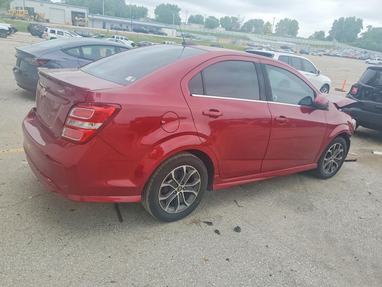 2017 CHEVROLET SONIC LT photo 7