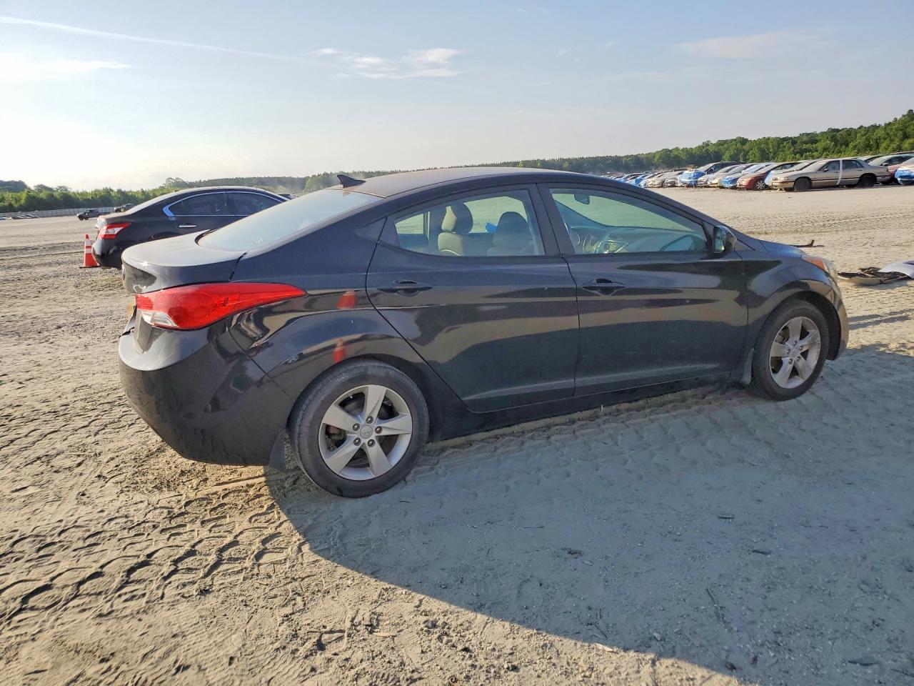 2012 HYUNDAI ELANTRA GLS photo 3