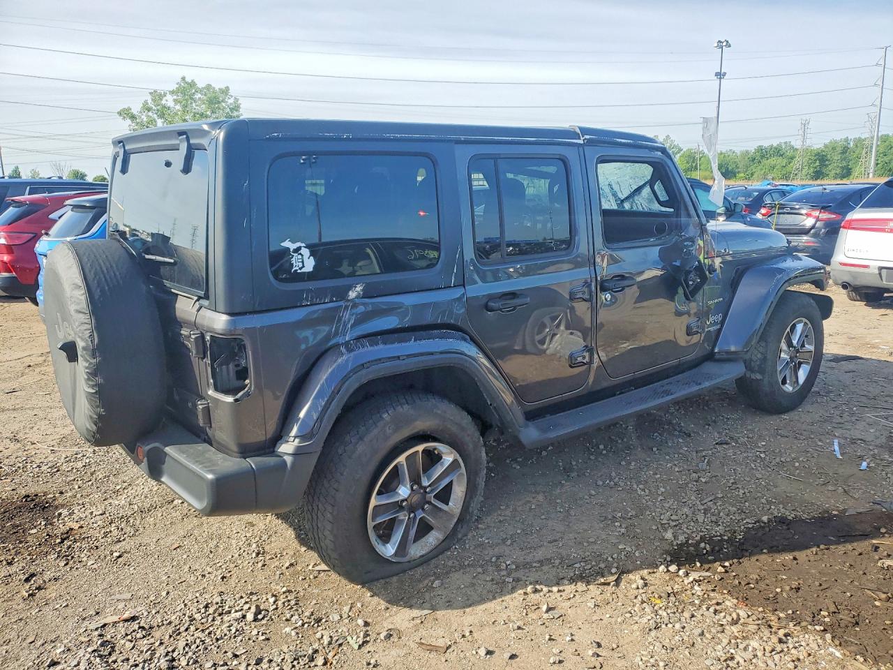 2019 JEEP WRANGLER UNLIMITED SAHARA photo 3