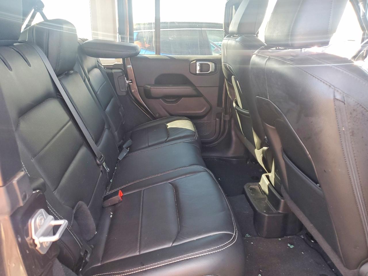 2019 JEEP WRANGLER UNLIMITED SAHARA photo 10