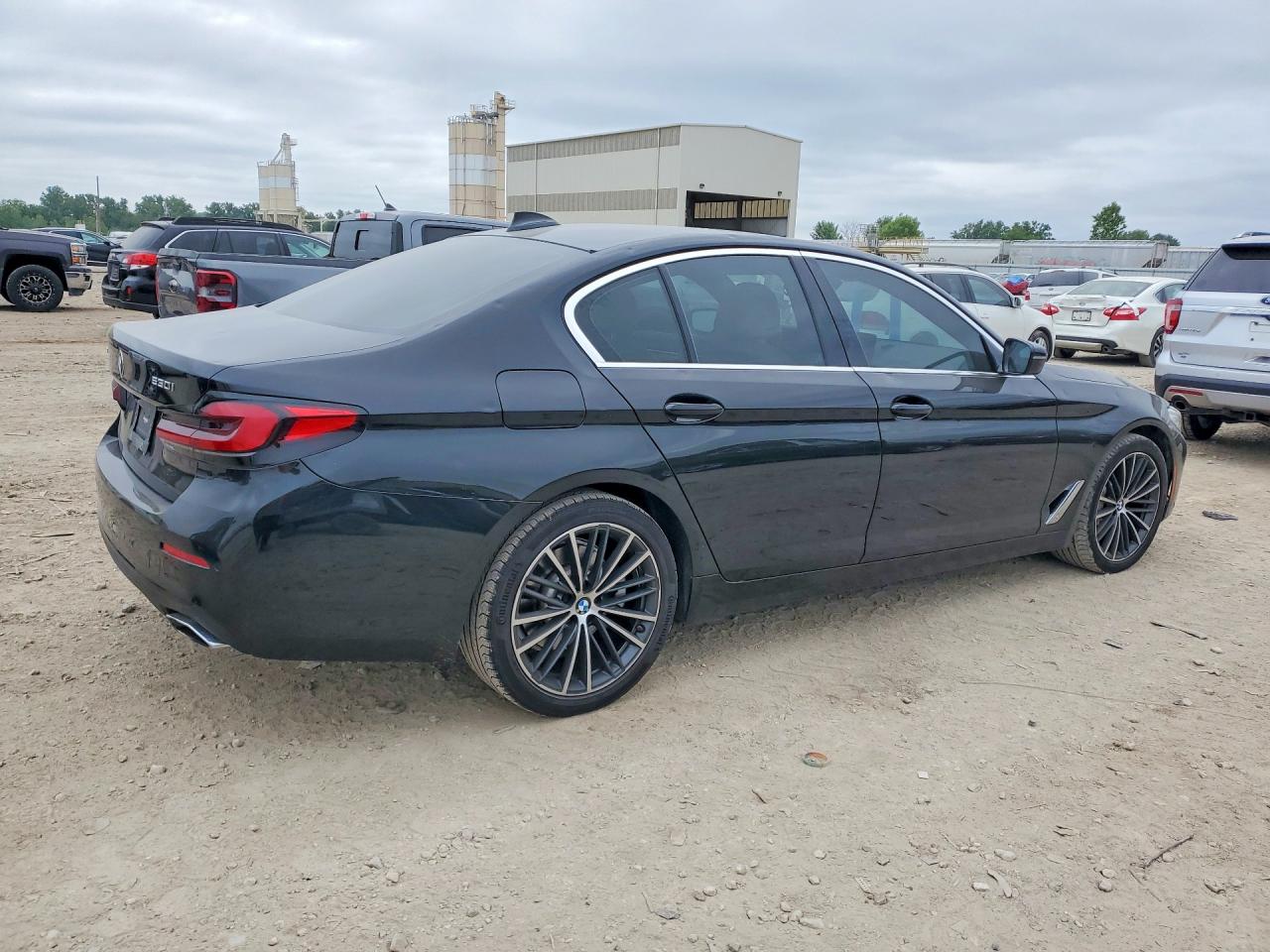 2023 BMW 530 XI photo 5
