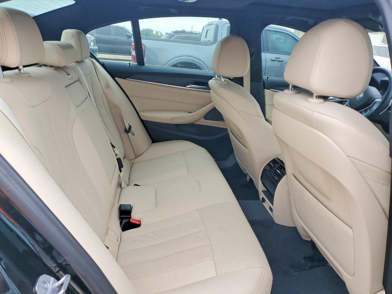 2023 BMW 530 XI photo 19