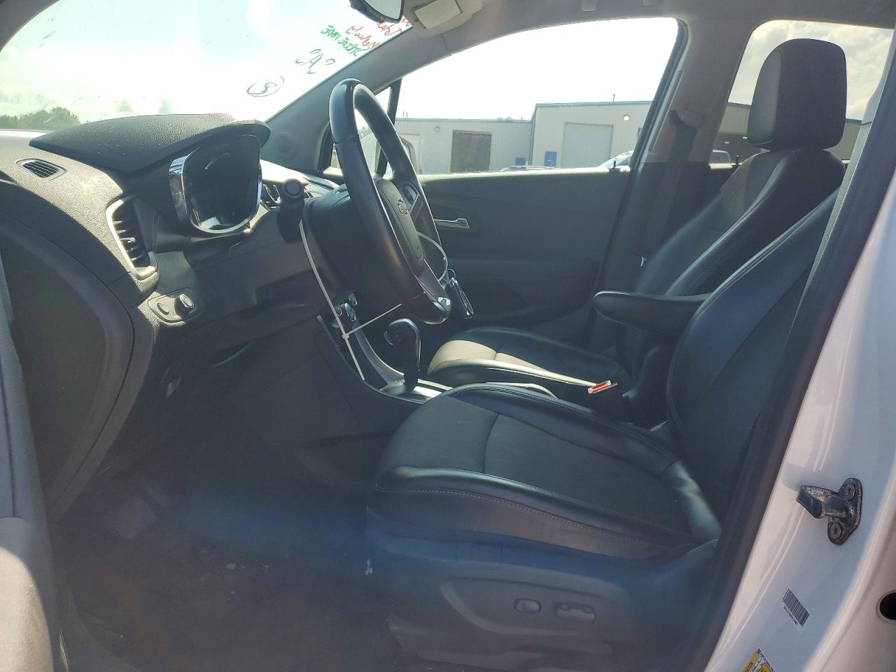 2019 CHEVROLET TRAX 1LT photo 13
