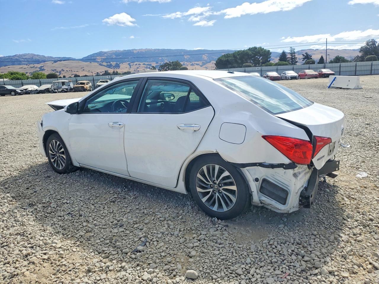 2017 TOYOTA COROLLA XLE photo 2