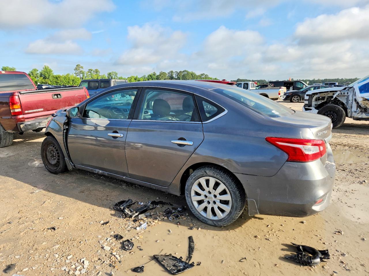 2018 NISSAN SENTRA S photo 3