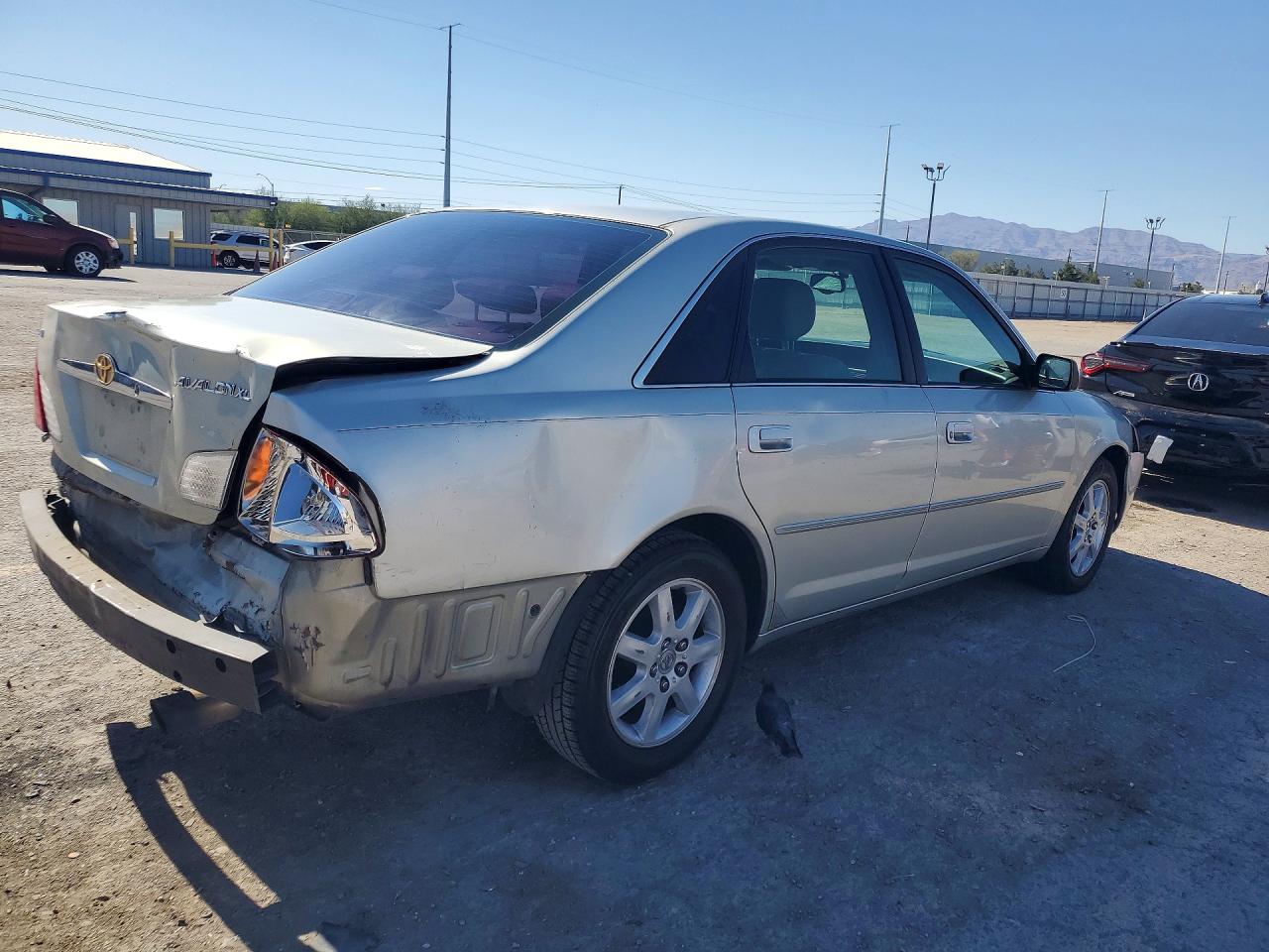2000 TOYOTA AVALON XLS photo 3