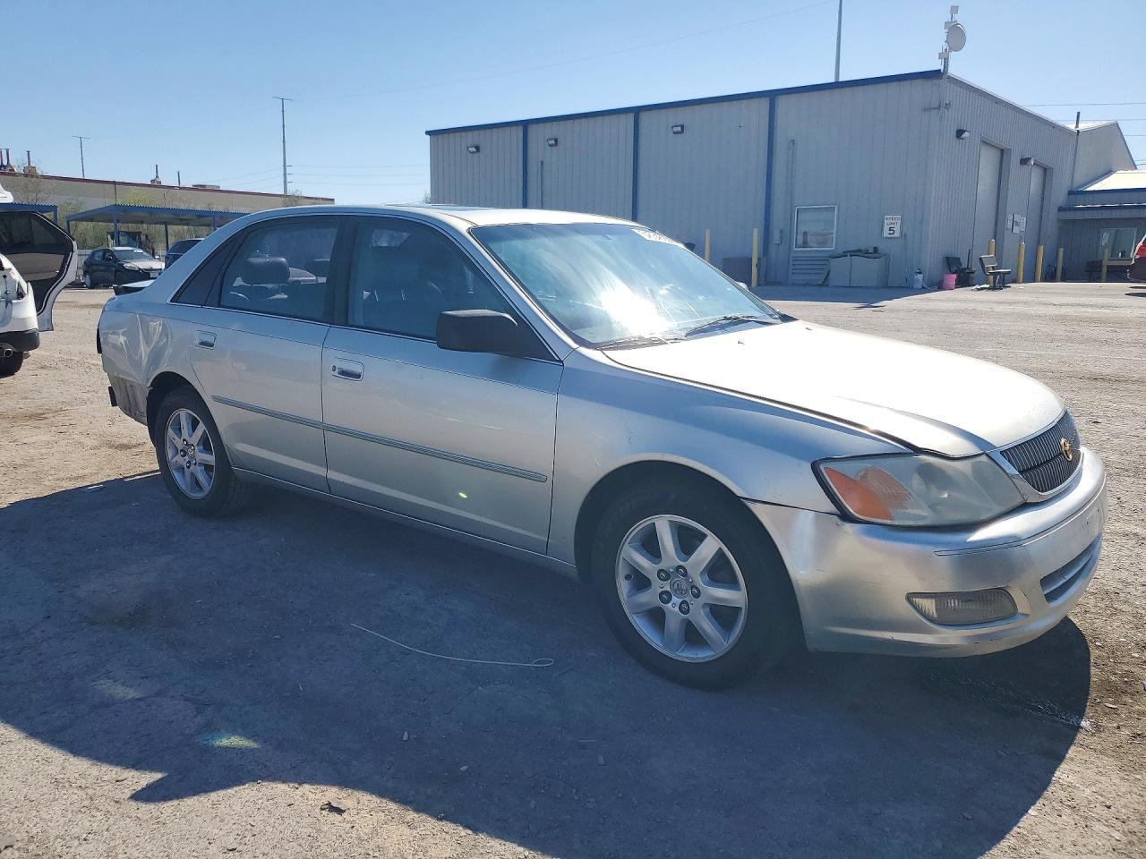 2000 TOYOTA AVALON XLS photo 4