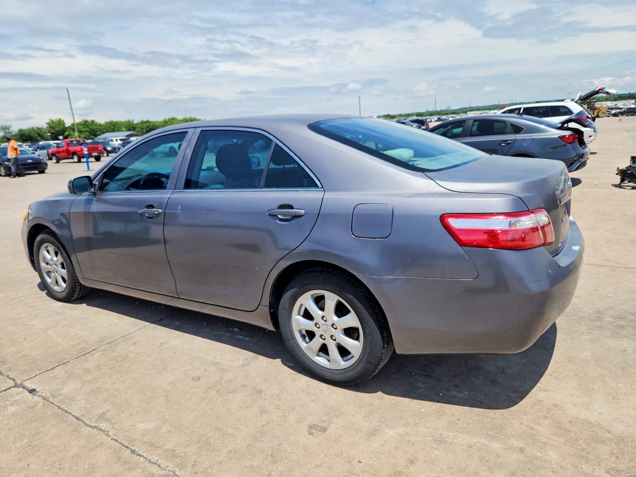2008 TOYOTA CAMRY BASE photo 3
