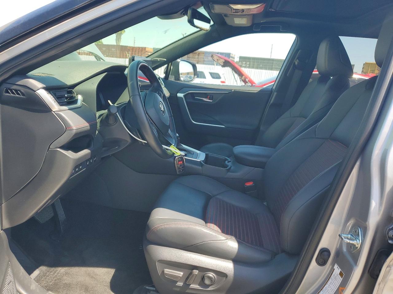 2023 TOYOTA RAV4 PRIME XSE photo 13