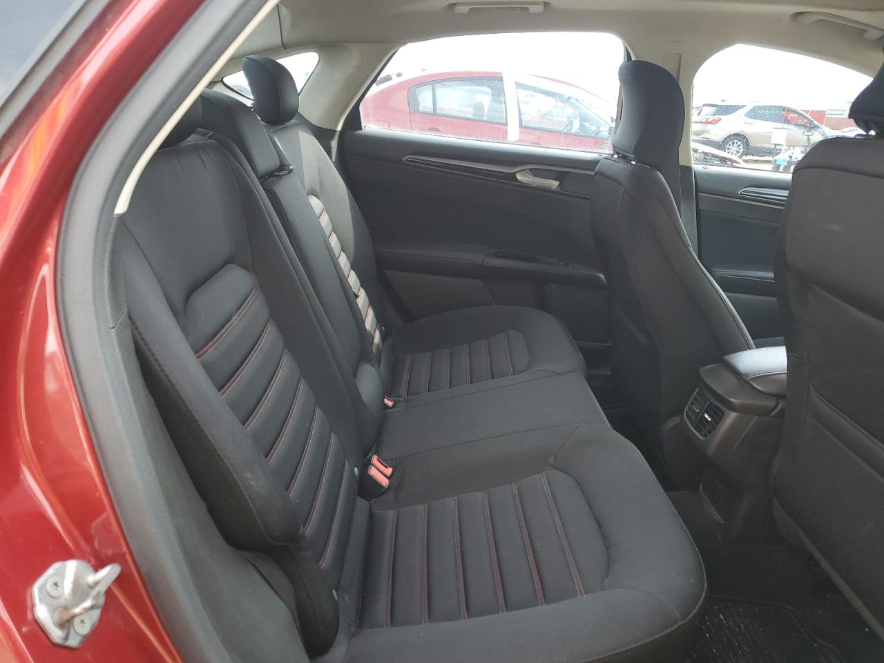 2016 FORD FUSION SE photo 28