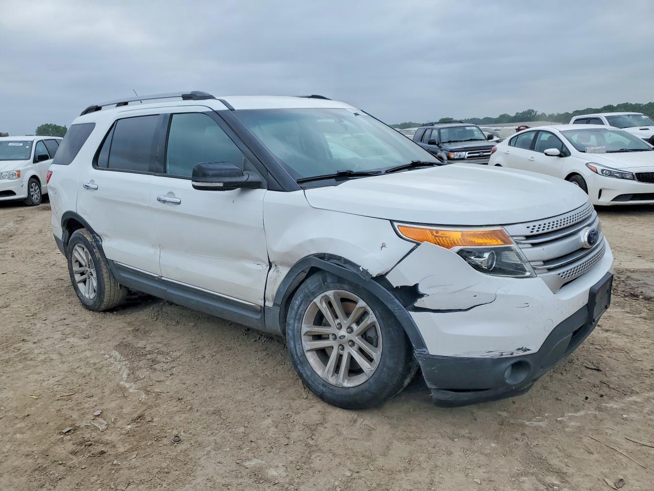 2015 FORD EXPLORER photo 7