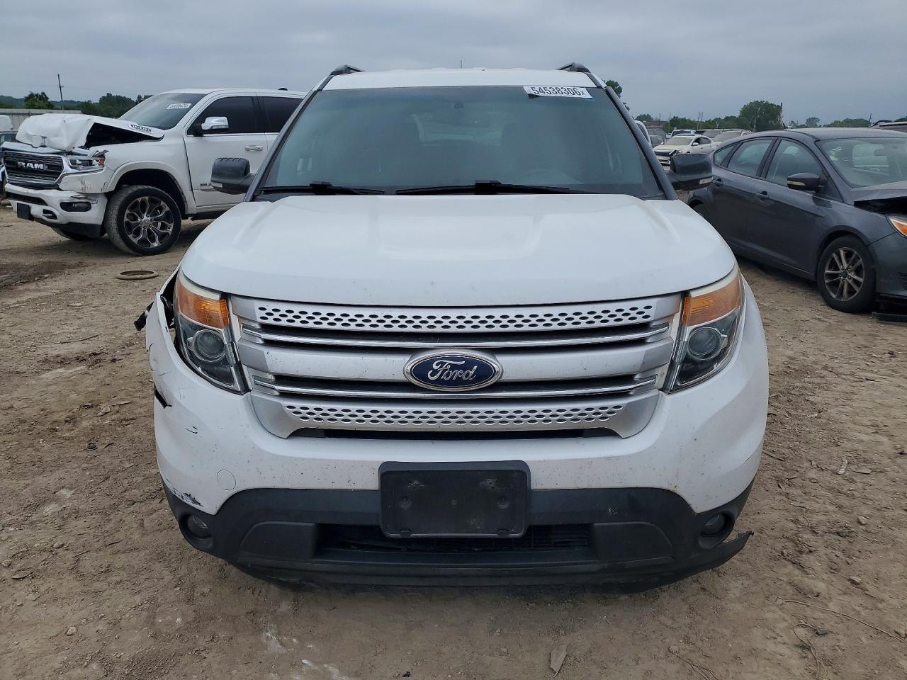 2015 FORD EXPLORER photo 9