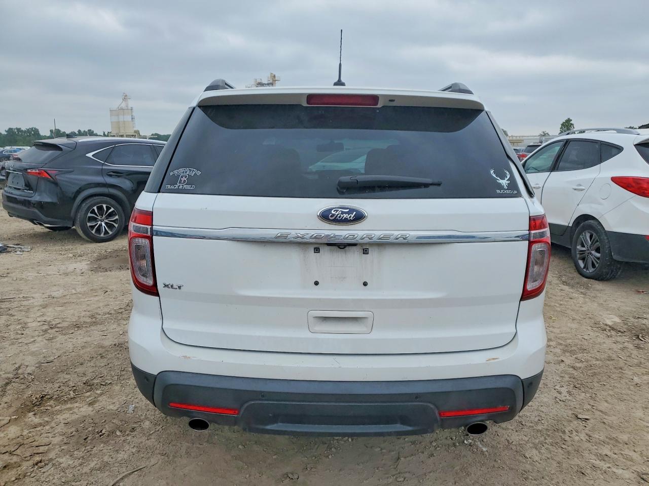 2015 FORD EXPLORER photo 11