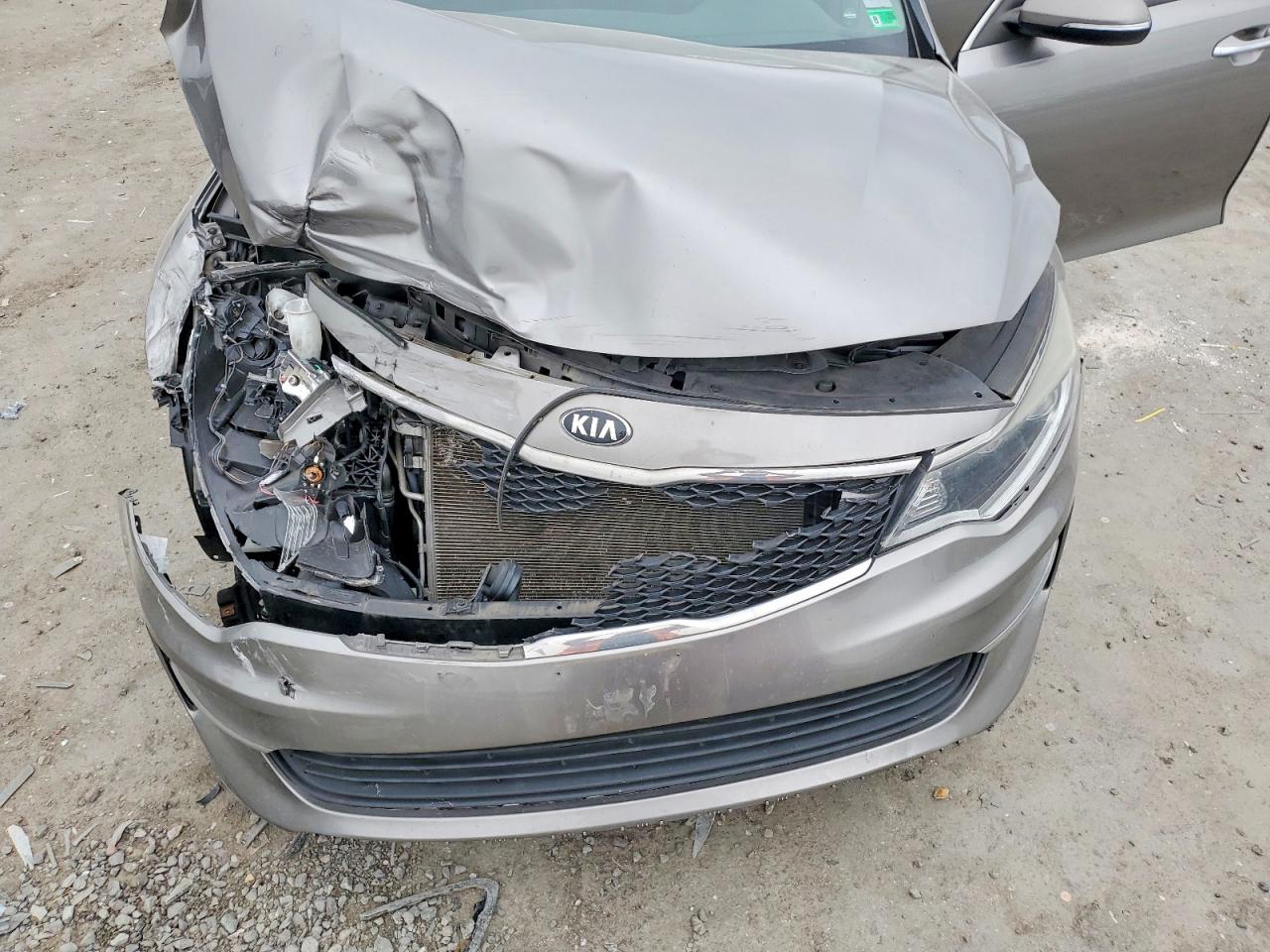 2016 KIA OPTIMA LX photo 11