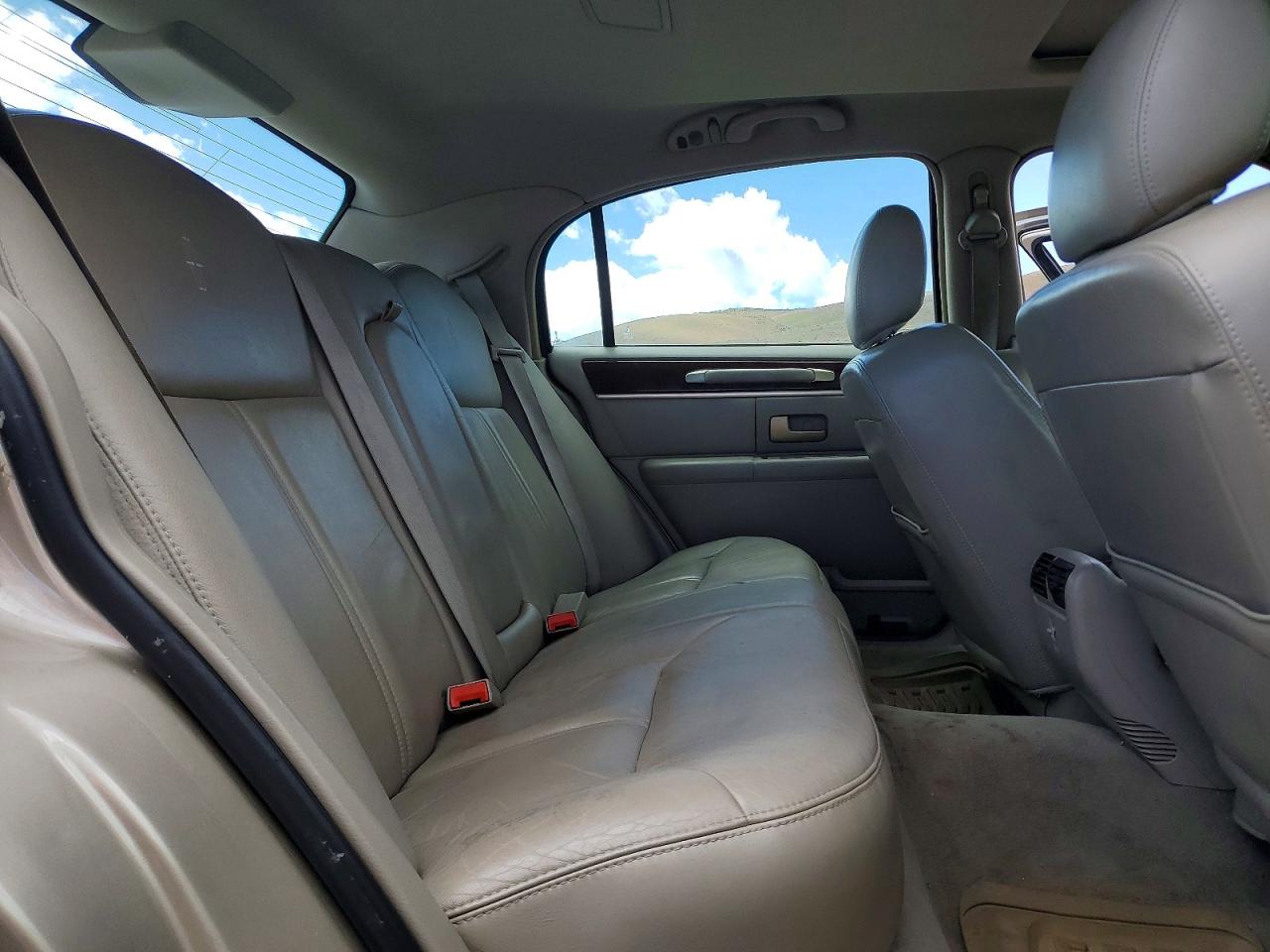 2006 LINCOLN TOWN CAR SIGNATURE LIMITED photo 19