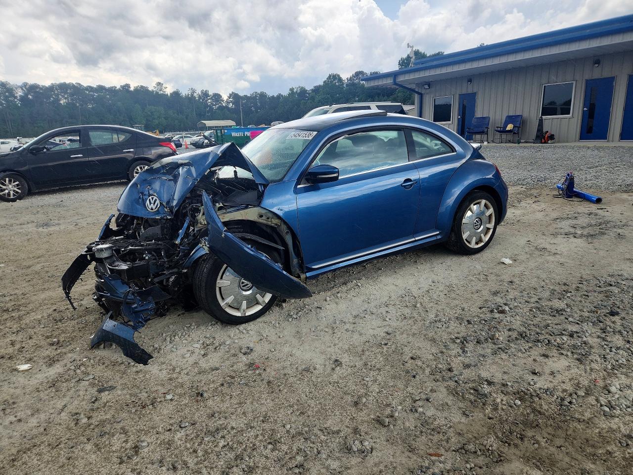 2018 VOLKSWAGEN BEETLE