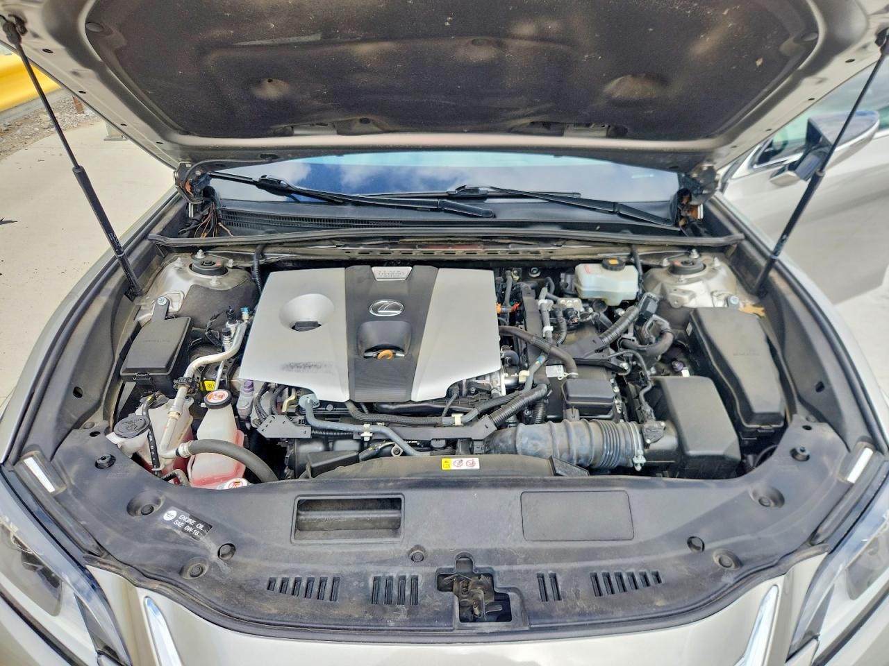 2020 LEXUS ES 300H photo 31