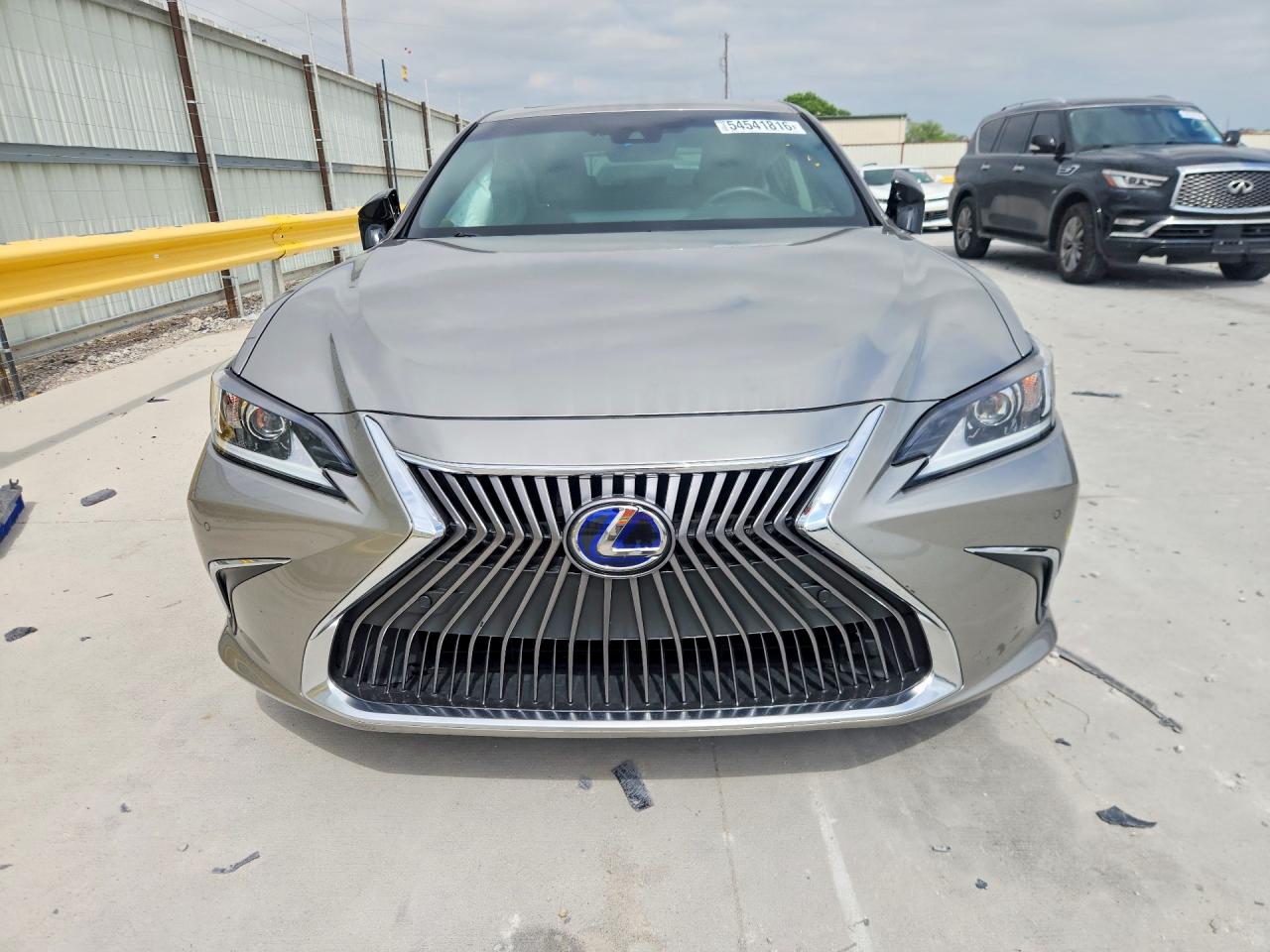 2020 LEXUS ES 300H photo 13