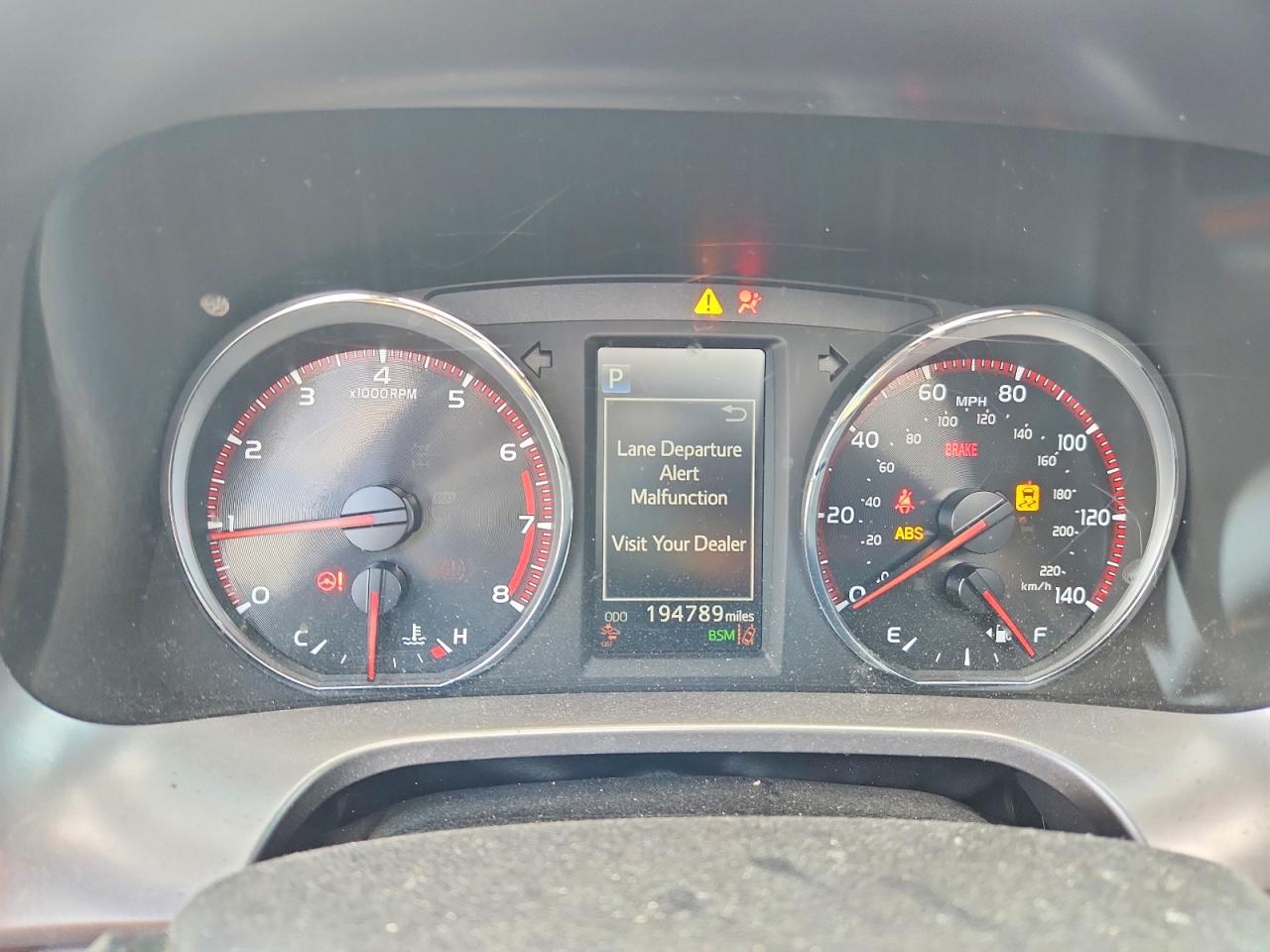 2017 TOYOTA RAV4 SE photo 17