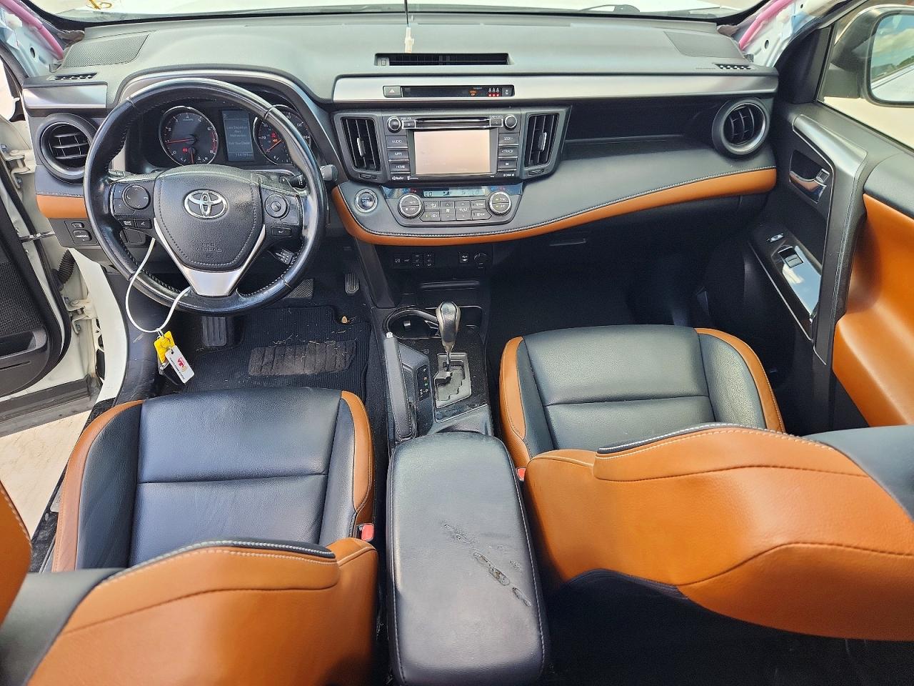 2017 TOYOTA RAV4 SE photo 15