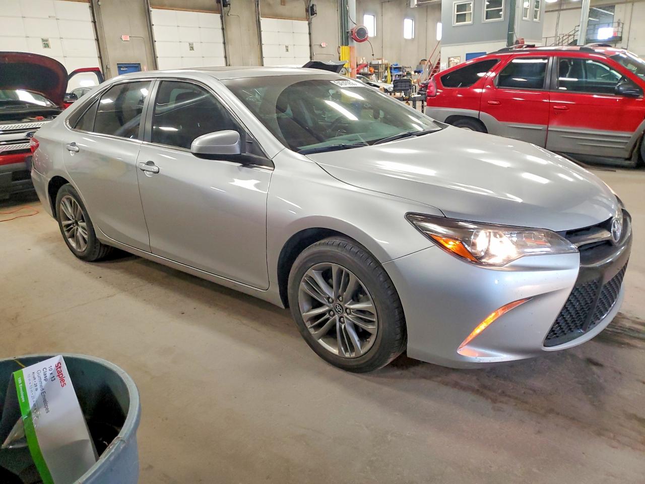 2017 TOYOTA CAMRY SE photo 7