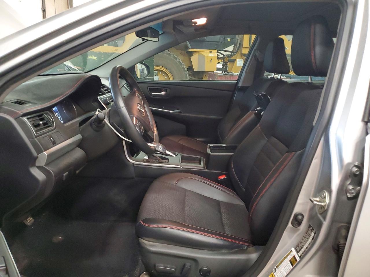 2017 TOYOTA CAMRY SE photo 13
