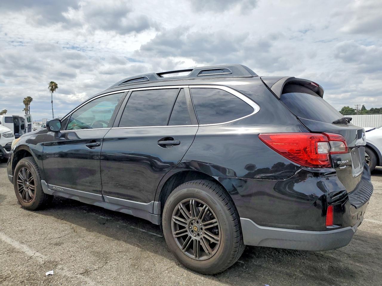 2015 SUBARU OUTBACK 2.5I PREMIUM photo 4