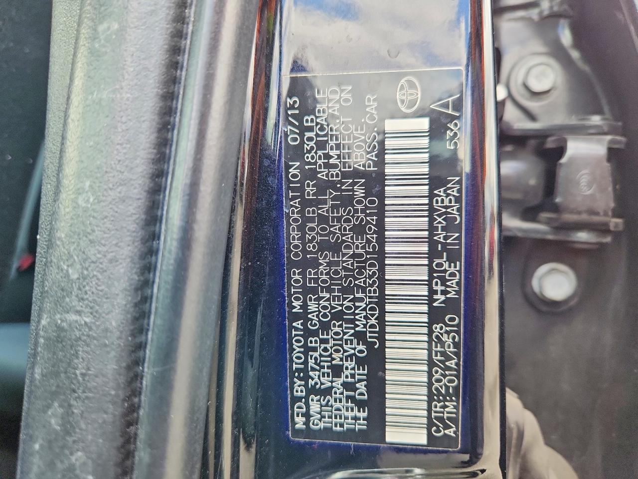 2013 TOYOTA PRIUS C TWO photo 34